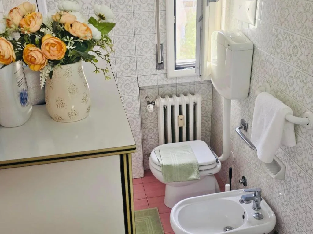 Vanity corner